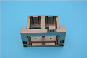 光學設(shè)備零件 02